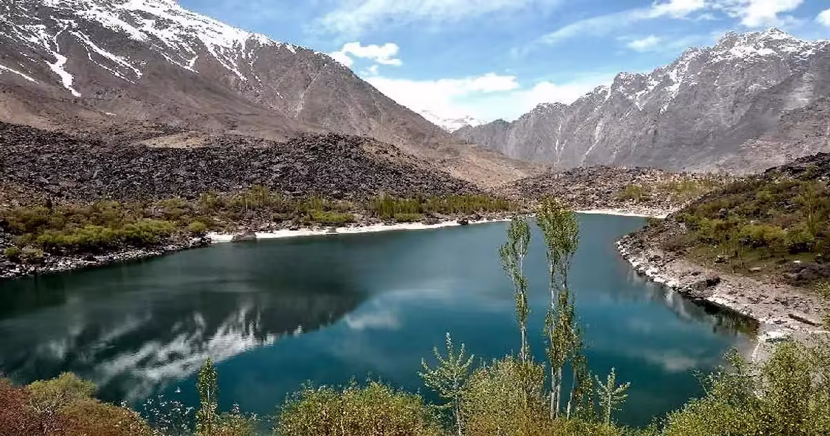 Upper Kachura Lake